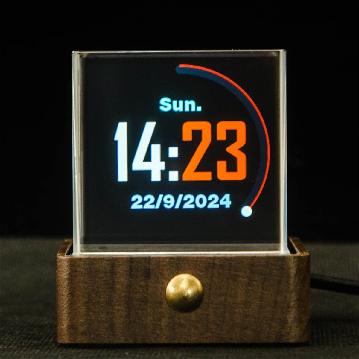 Tech Trend Accessories - [2026 Trend] Cube-Max Display in Cristallo