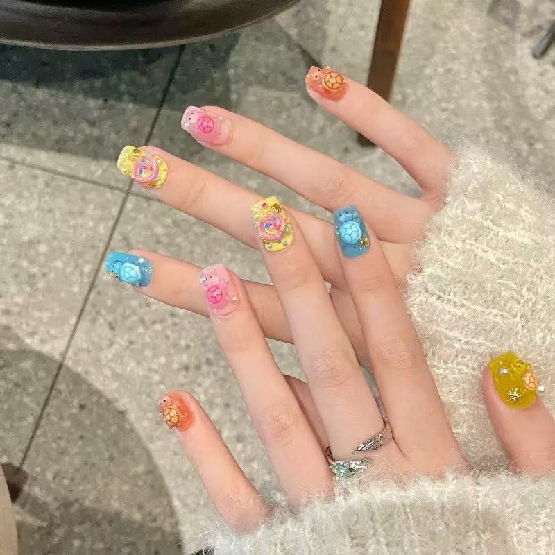 100 Mini Ciondoli in Resina a  - Nail Tech Accessories recensione e prezzo